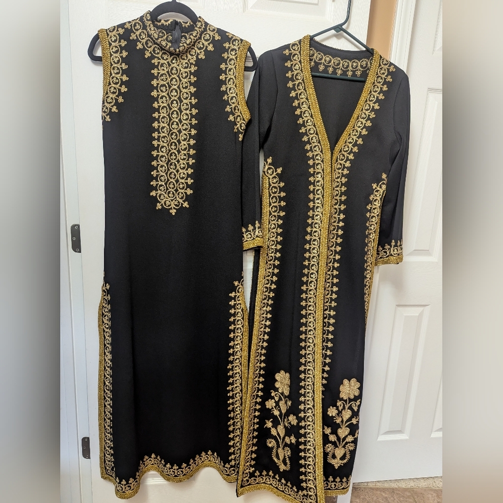 Elegant Vintage Two Piece Black and Gold Embroidered Caftan